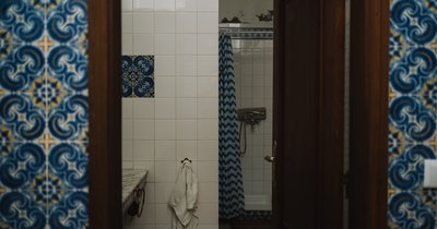 Κέντρο Ευκαιριών: Πλακάκια μπάνιου
